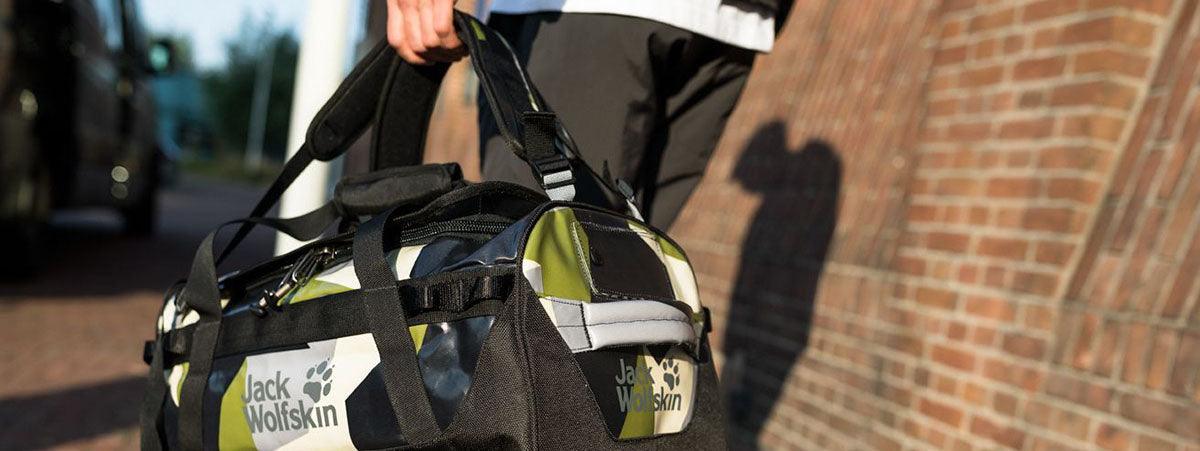 Selässä kannettavat matkalaukut - bonge.fi