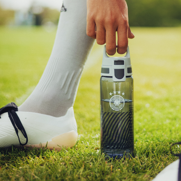 SIGG DFB TOTAL COLOR ONE TEAM 0.6L - JUOMAPULLO