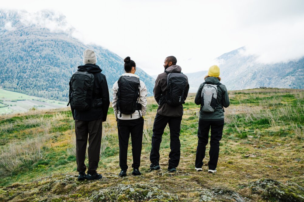 MIESTEN TREK TERRAIN ULKOILUHOUSUT