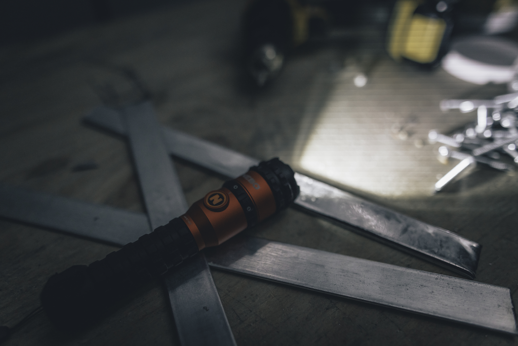 Master Series FL3000 taskuvalaisin