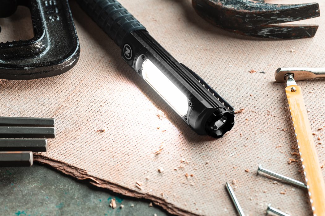 Big Larry Pro Plus ladattava työvalaisin - Black Line