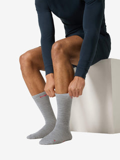 SN All Day Socks 2-pack -merinosukat – yksityiskohta mallin päällä
