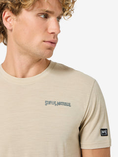 M PEAK LOVERS TEE – yksityiskohta