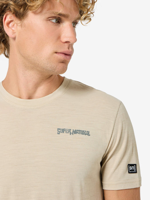 M PEAK LOVERS TEE – yksityiskohta