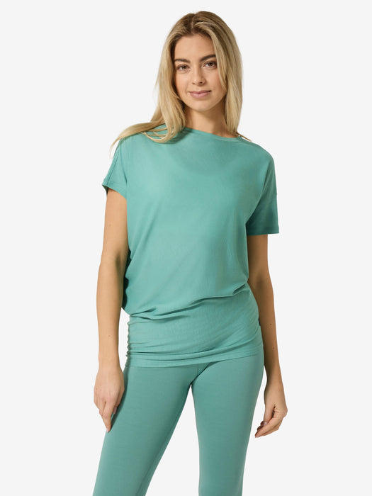 NAISTEN YOGA LOOSE T-PAITA