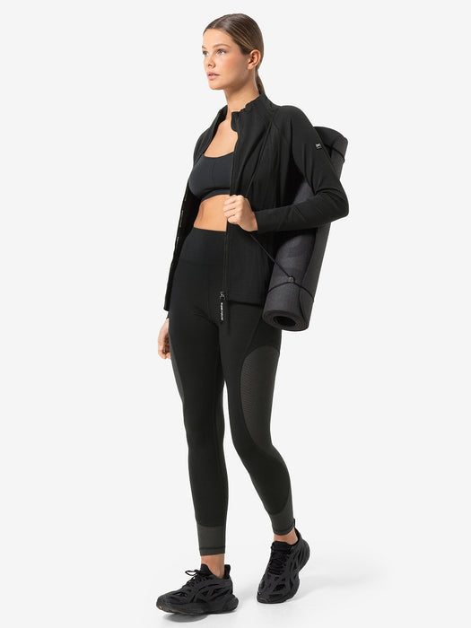 NAISTEN MOVEMENT TAKKI