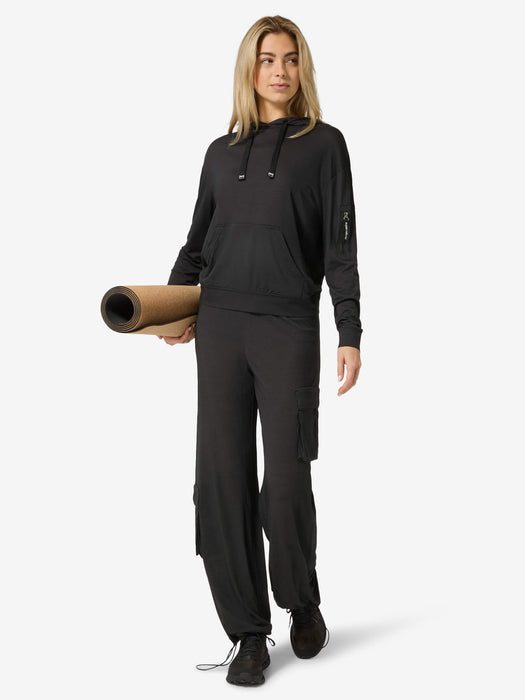 NAISTEN AIR HOODIE KEVYT HUPPARI