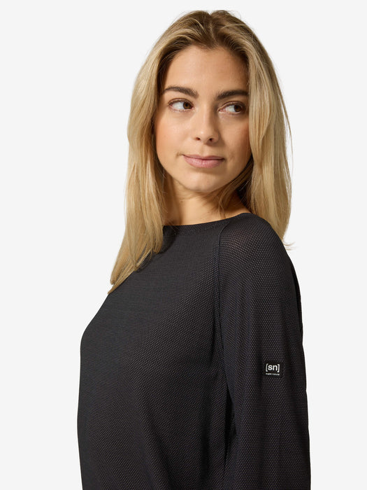 NAISTEN LEISURE AIR PITKÄHIHAINEN PAITA