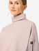 W ROLLING ROLL NECK – yksityiskohta