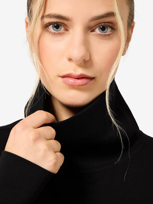 W ROLLING ROLL NECK – yksityiskohta