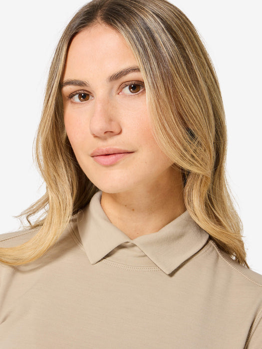 W SPLIT BRUSH TURTLENECK – yksityiskohta