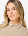 W SPLIT BRUSH TURTLENECK – yksityiskohta