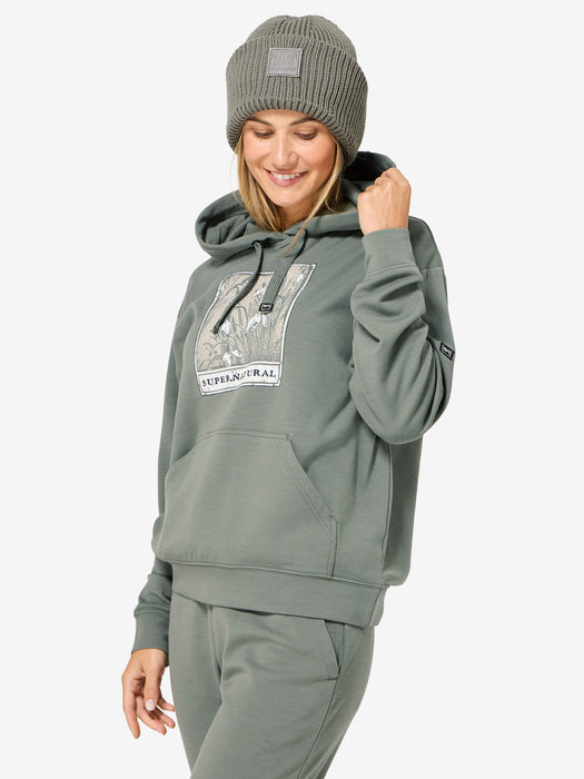 W SNOWDROPS HOODIE – mallin päällä