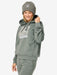 W SNOWDROPS HOODIE – mallin päällä