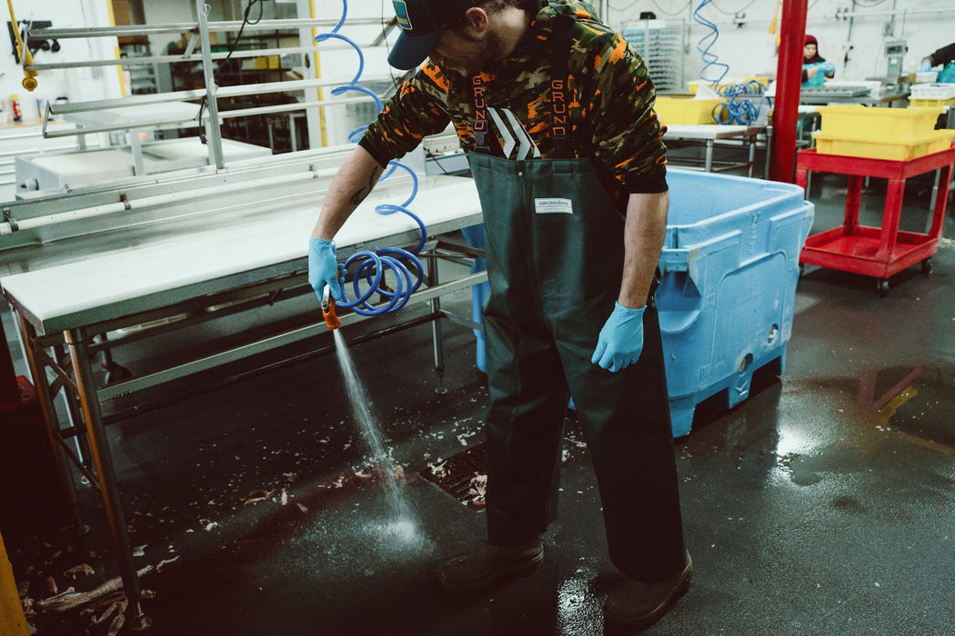 Herkules 16 Classic Fit Commercial Grade Bib